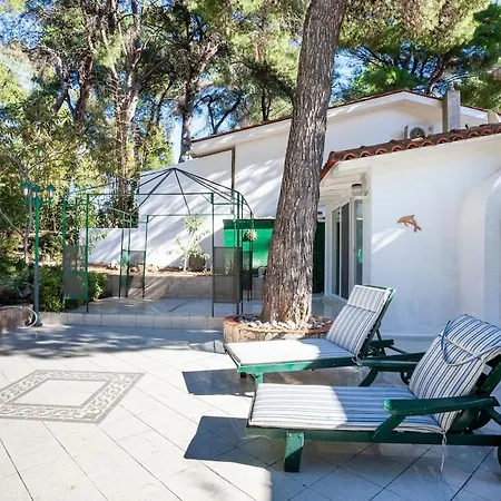 Villa Sani Suave With Pool *