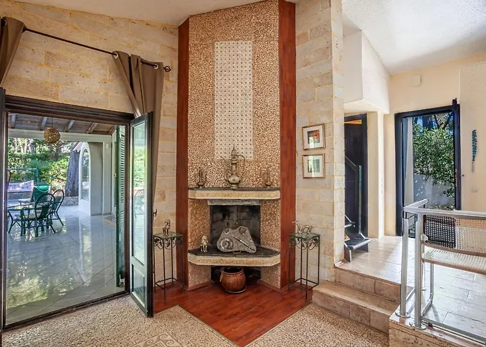 Sani Suave With Pool 别墅