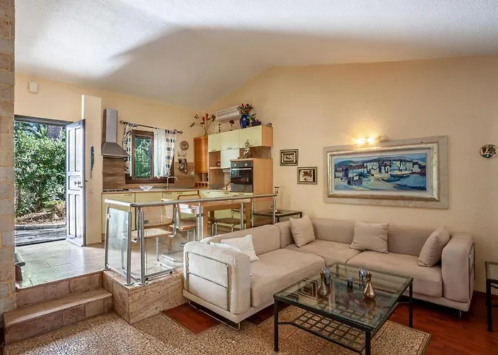 Sani Suave With Pool 别墅